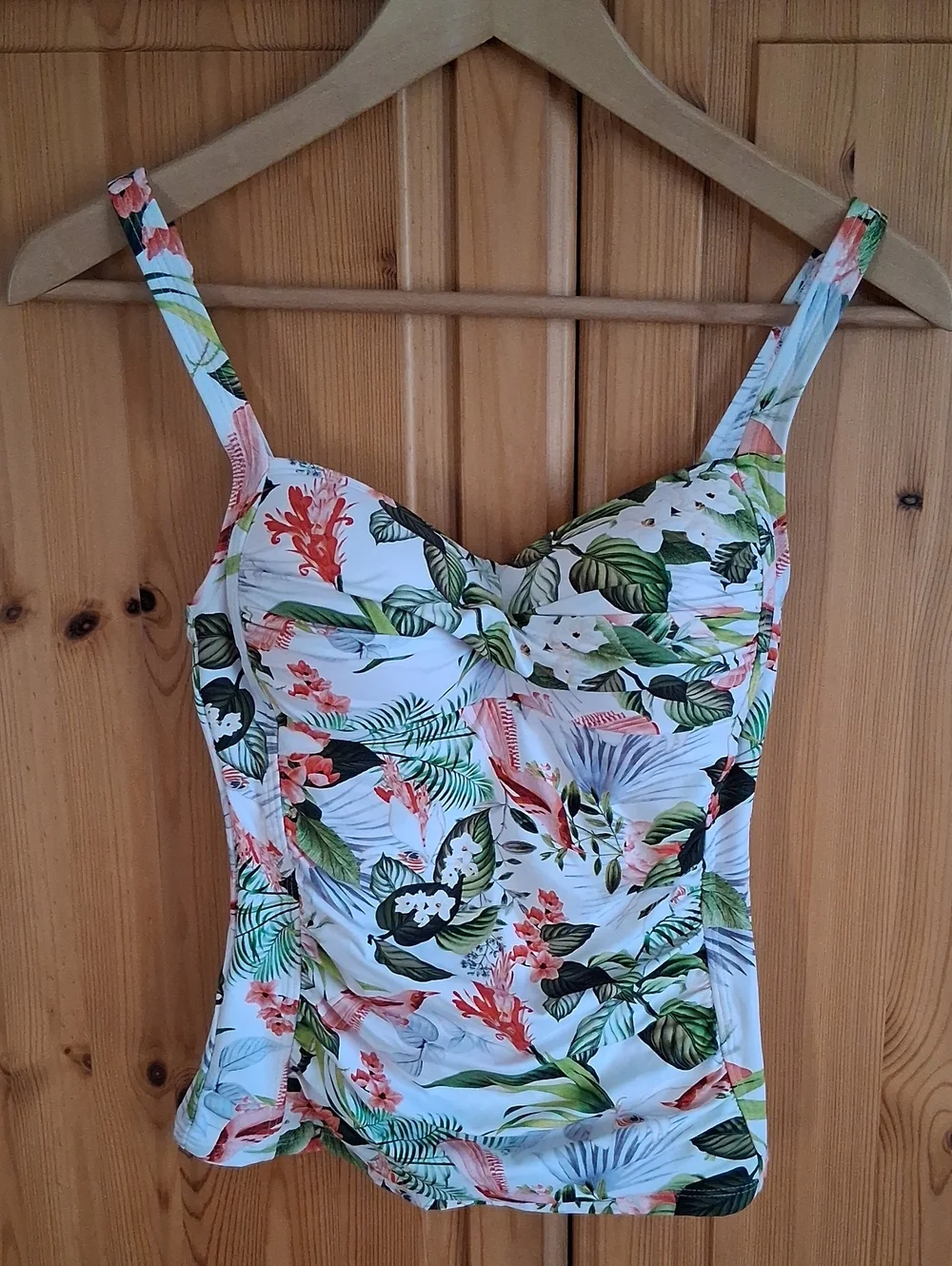 Nip Tuck Swim White Green Pink Tropical Floral Tankini Two Piece Swimsuit Size 4